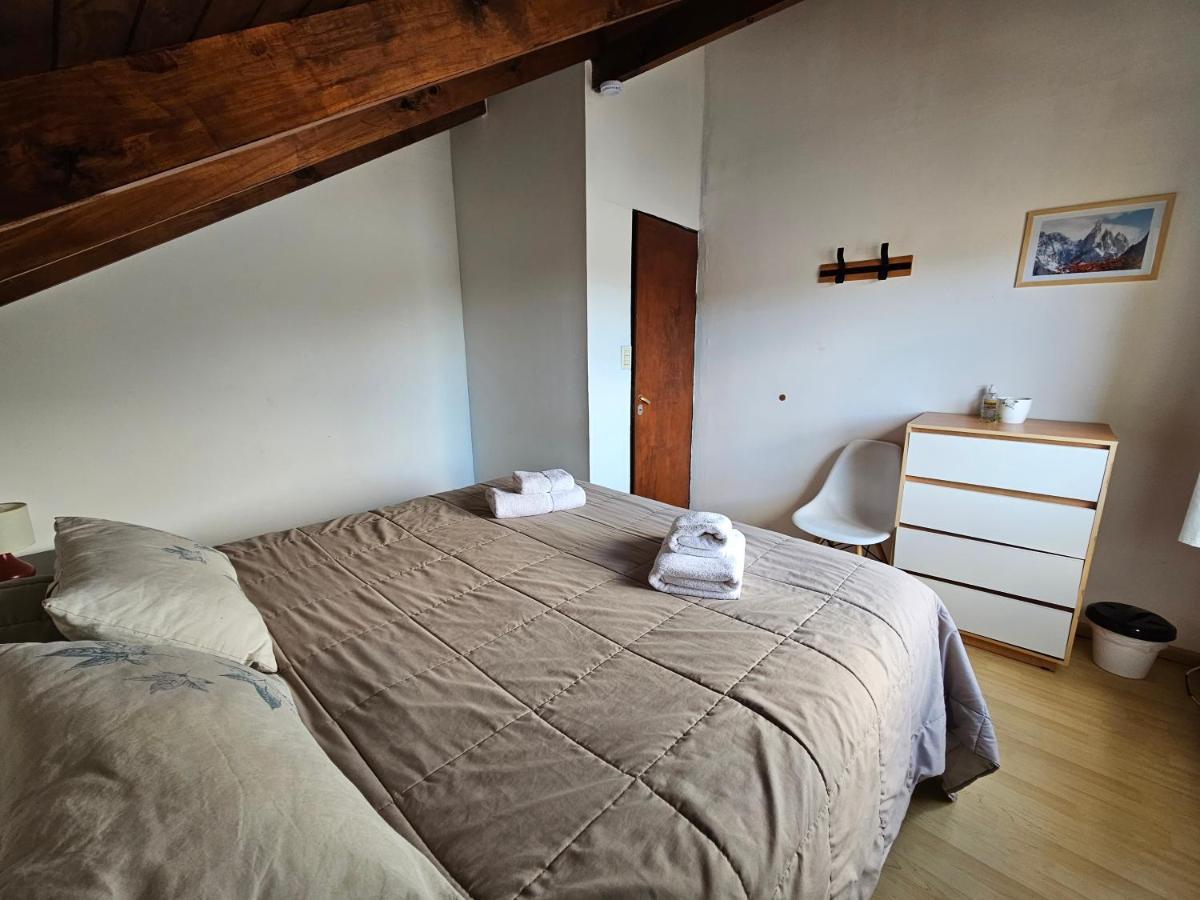 Yellow House Cottage Ел Чалтен Екстериор снимка