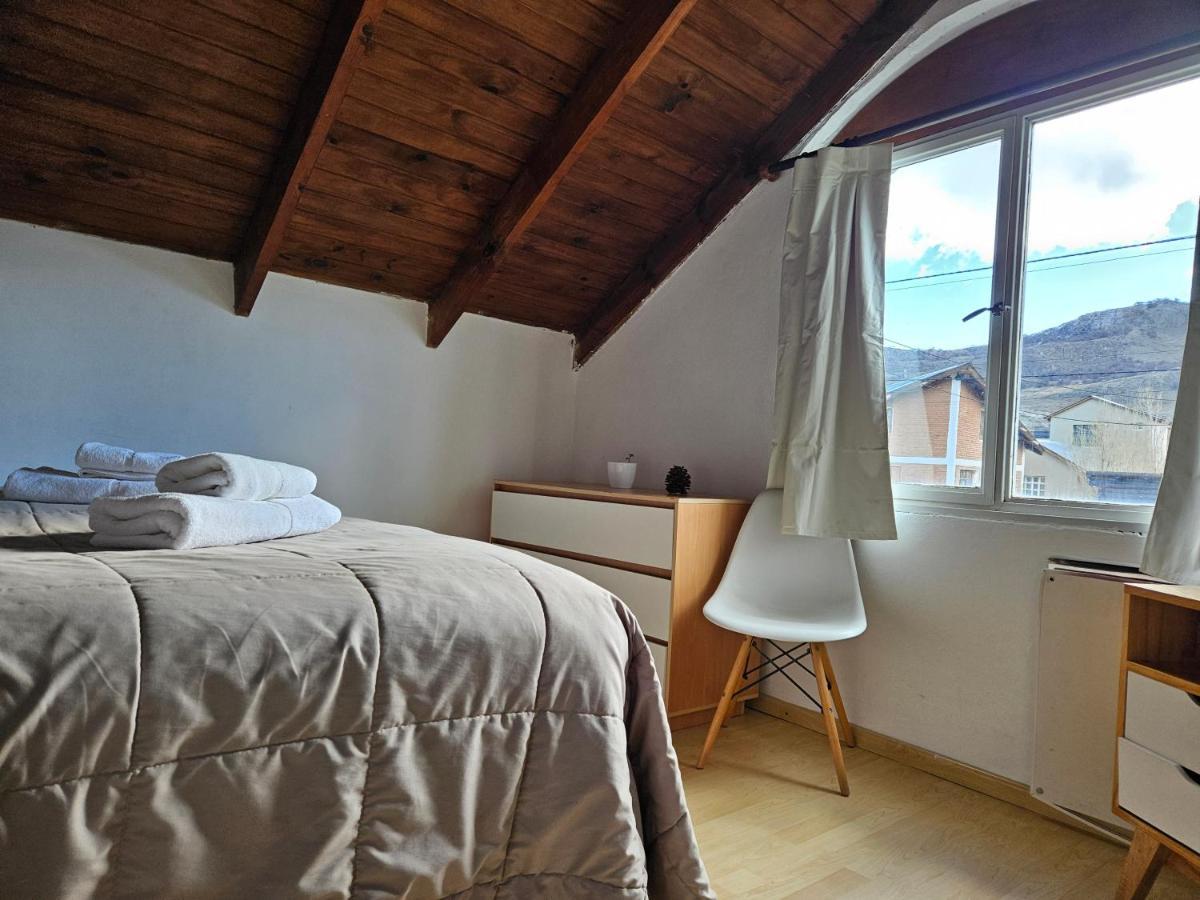 Yellow House Cottage Ел Чалтен Екстериор снимка
