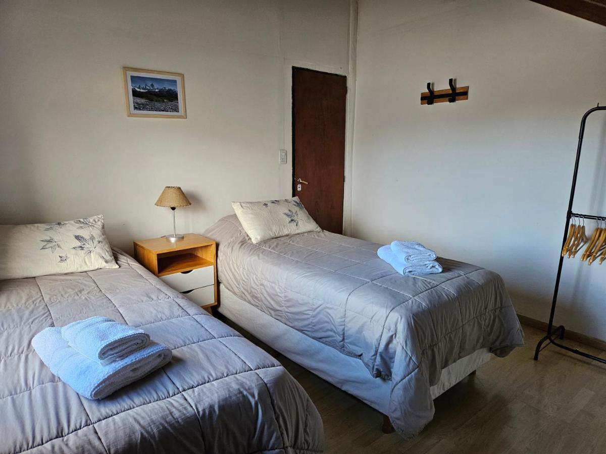Yellow House Cottage Ел Чалтен Екстериор снимка