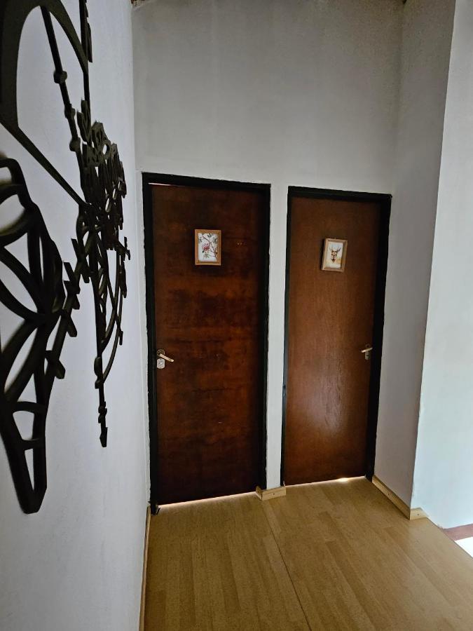 Yellow House Cottage Ел Чалтен Екстериор снимка